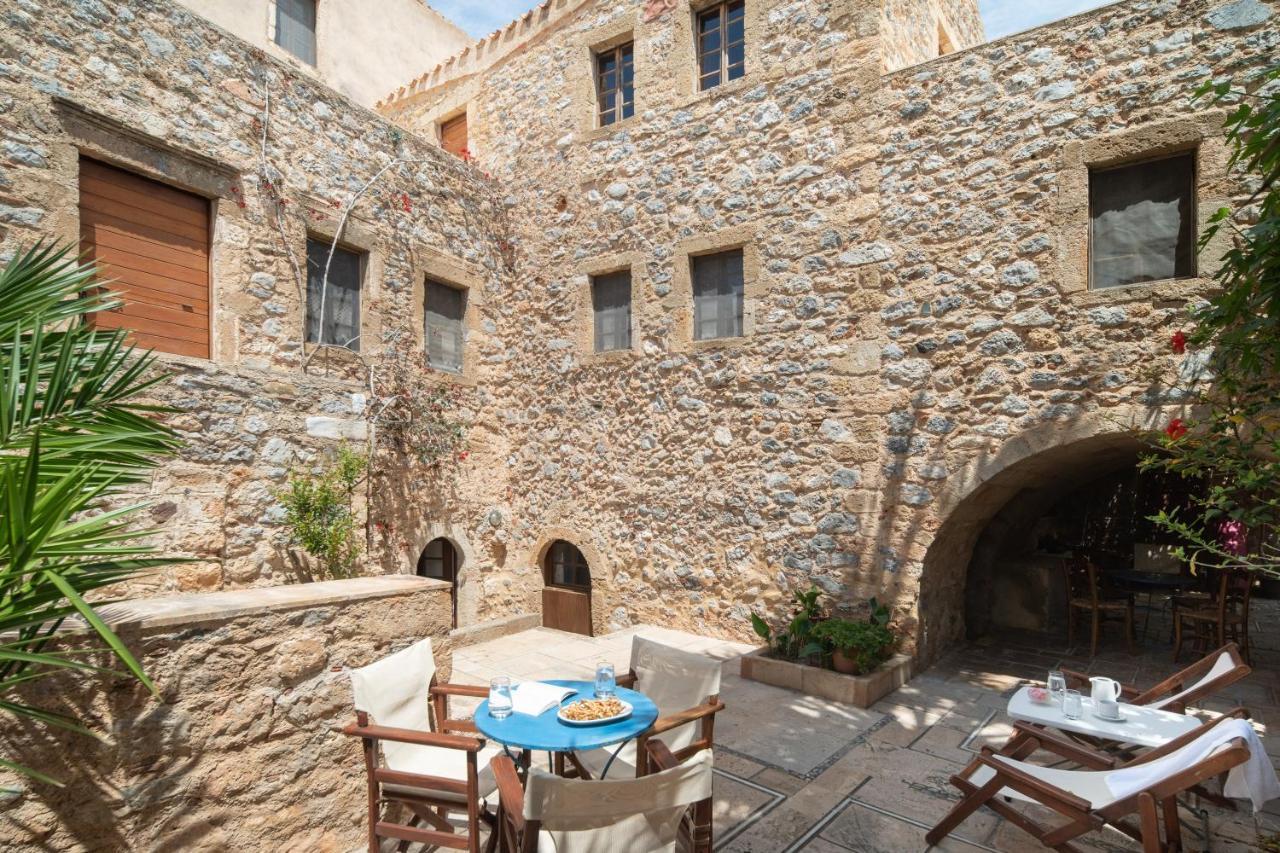 Menexes Suites Μονεμβασιά Εξωτερικό φωτογραφία