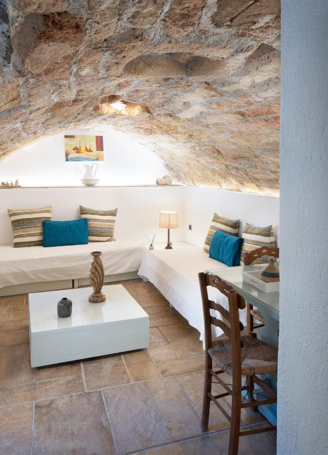 Menexes Suites Μονεμβασιά Εξωτερικό φωτογραφία